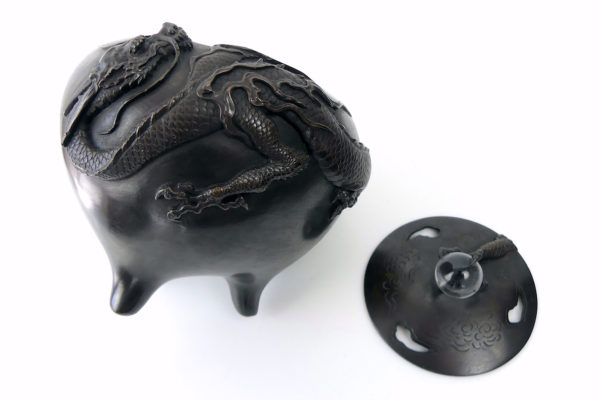 Encensoir dragon en bronze Meiji (ouvert)