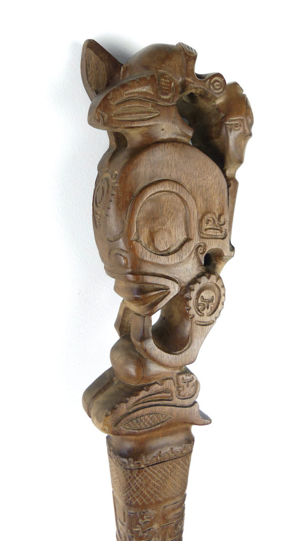 Bâton canne Tiki (détail 3/4)