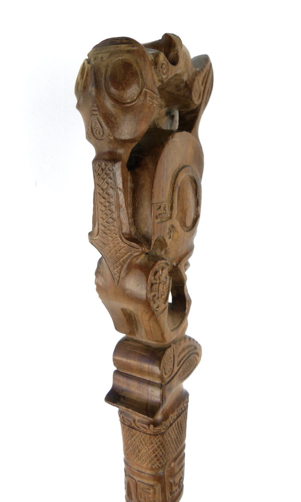 Bâton canne Tiki (détail 3/4)