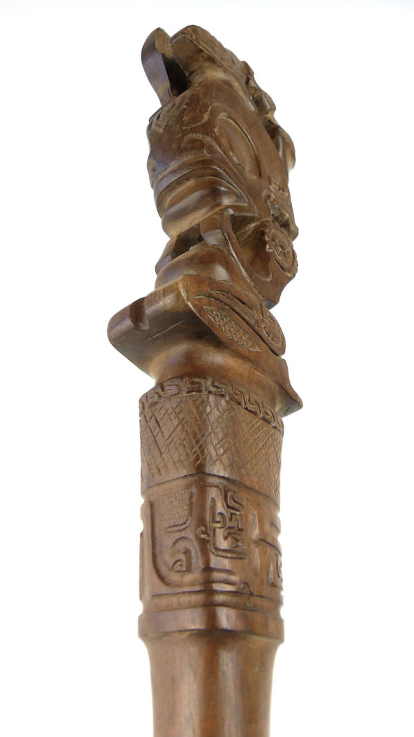 Bâton canne Tiki (détail 3/4)