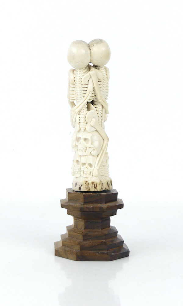 Petits squelettes enlacés Memento Mori (dos)