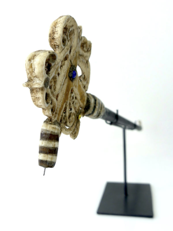 Baguette de tatouage Dayak (3/4 face)