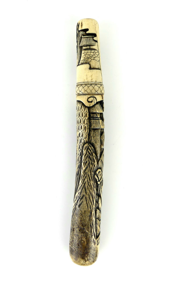 Aiguchi japonais en bois de cerf sculpté (dos)