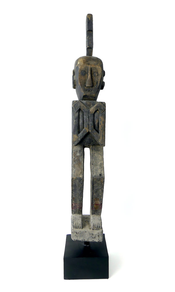 Grande statue d’ancêtre cubique en bois de fer (face)