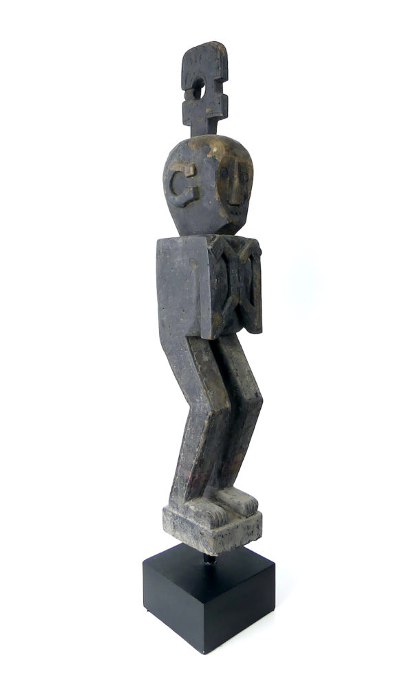Grande statue d’ancêtre cubique en bois de fer (3/4)