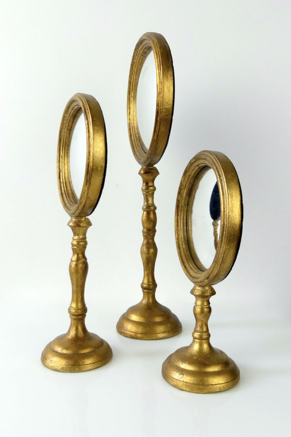 3 miroirs bombés ronds  œil de sorcière sur pieds dorés (profil)