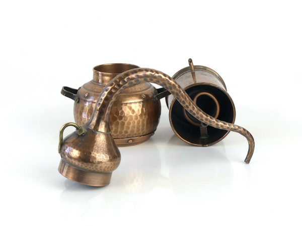 Petit alambic artisanal en cuivre (3 parties)