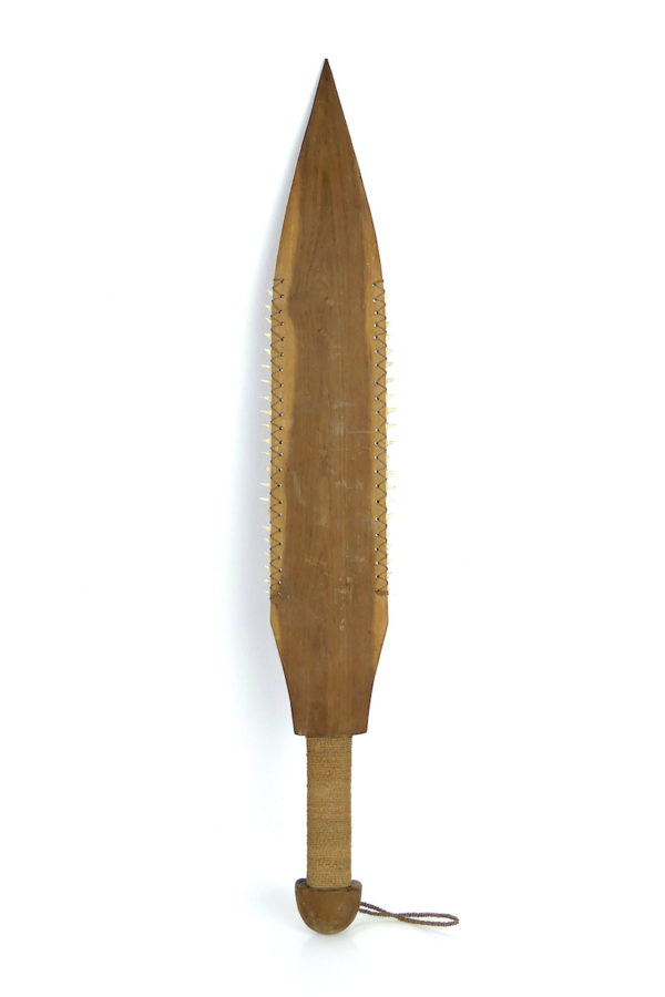 Grand couteau de guerrier Kiribati des Îles Gilbert (face)