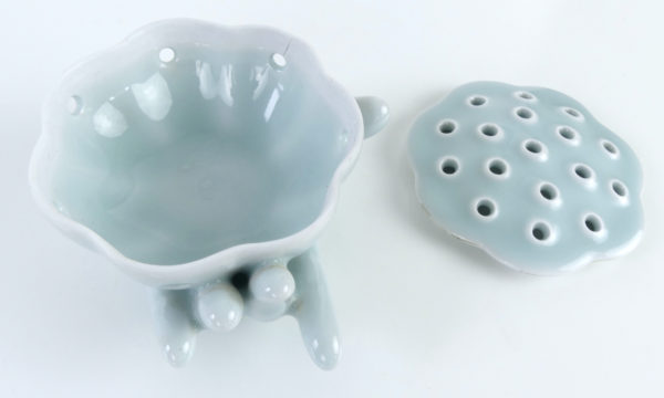Encensoir chinois en porcelaine gousse de lotus (dessus ouvert)