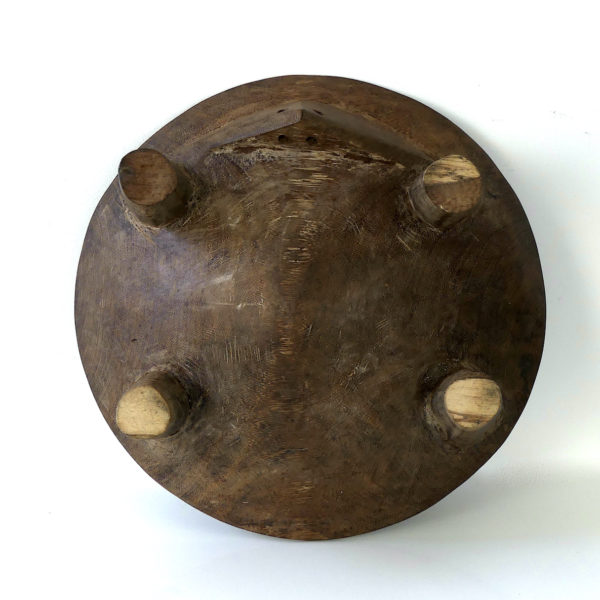 Grand bol Tanoa kava ancien des îles Fidji (dessous)