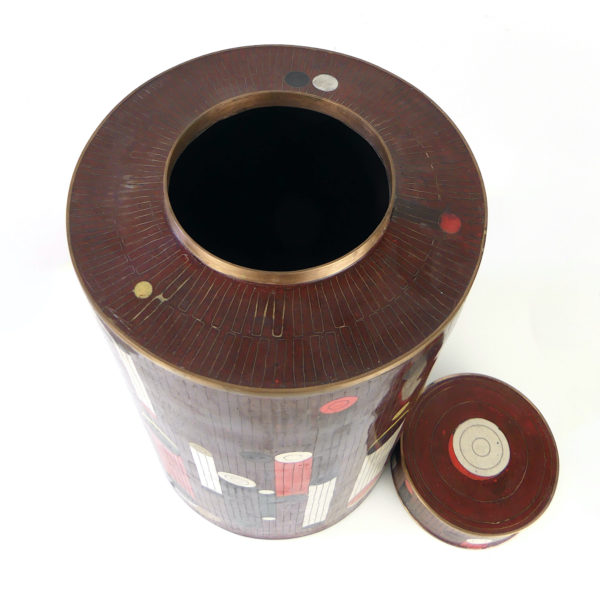 Grand pot à thé en cloisonné brun et rouge Fabienne Jouvin (dessus 3/4)