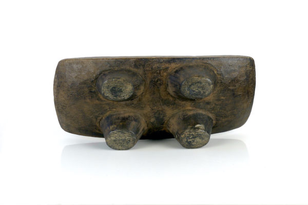 Uru’a oreiller marquisien en bois (dessous)
