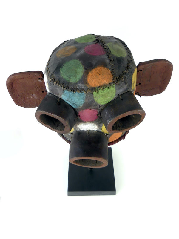Masque heaume d’esprit Hopi à pois multicolores (dessus)