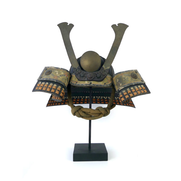 Kabuto ancien de samouraï Meiji (face)