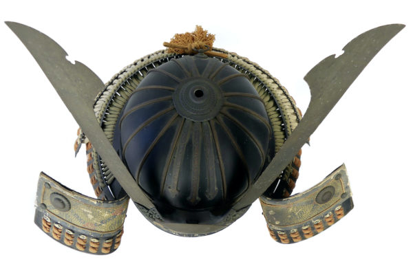 Kabuto ancien de samouraï Meiji (dessus)
