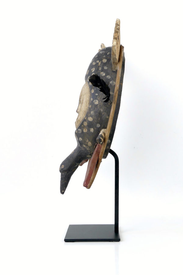   Masque céphalomorphe esprit pingouin style yupik (profil)