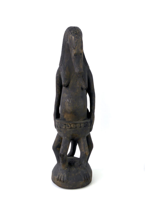 Statue zoomorphe Pukpuk Meri femme-crocodile (face)