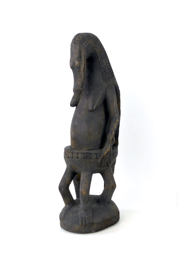 Statue zoomorphe Pukpuk Meri femme-crocodile (3/4)