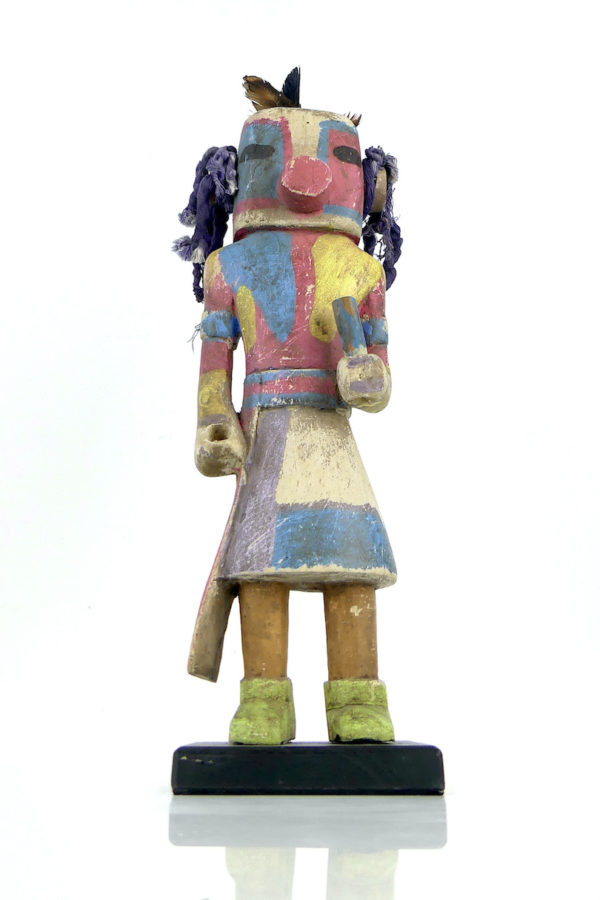 Poupée Kachina aux boucles mauves en bois (face)