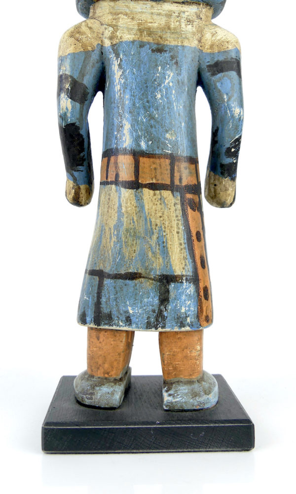 Poupée Kachina bleue en bois (détail dos)