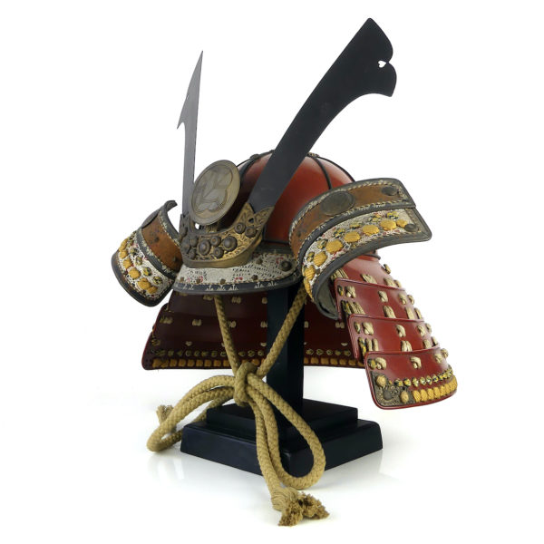 Kabuto rouge kamon Takanoha Ère Edo (3/4)
