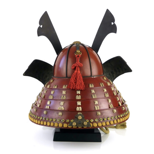 Kabuto rouge kamon Takanoha Ère Edo (dos)