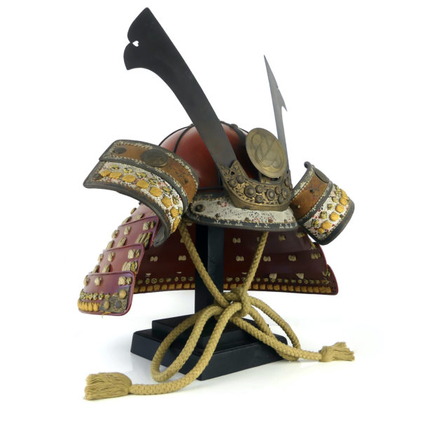 Kabuto rouge kamon Takanoha Ère Edo (3/4)