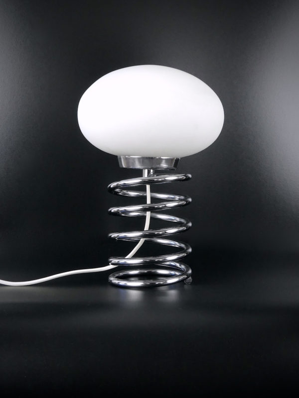 Lampe Ressort Ingo Maurer 1969 design allemand (face)