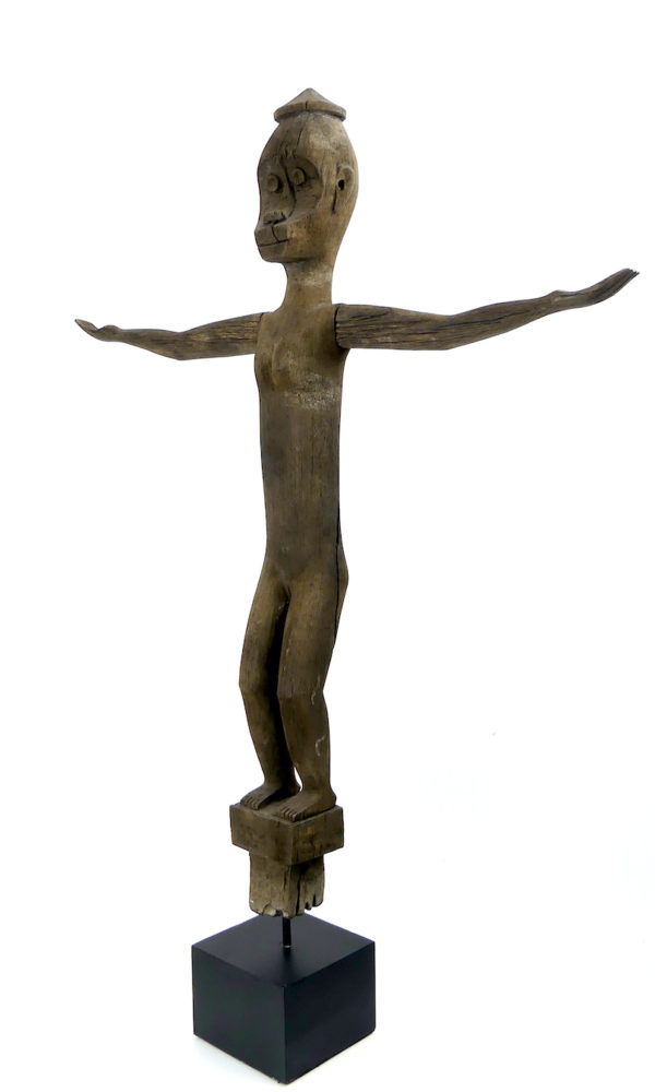 Grande statue Hampatong Pantak ancienne gardien Dayak (3/4)