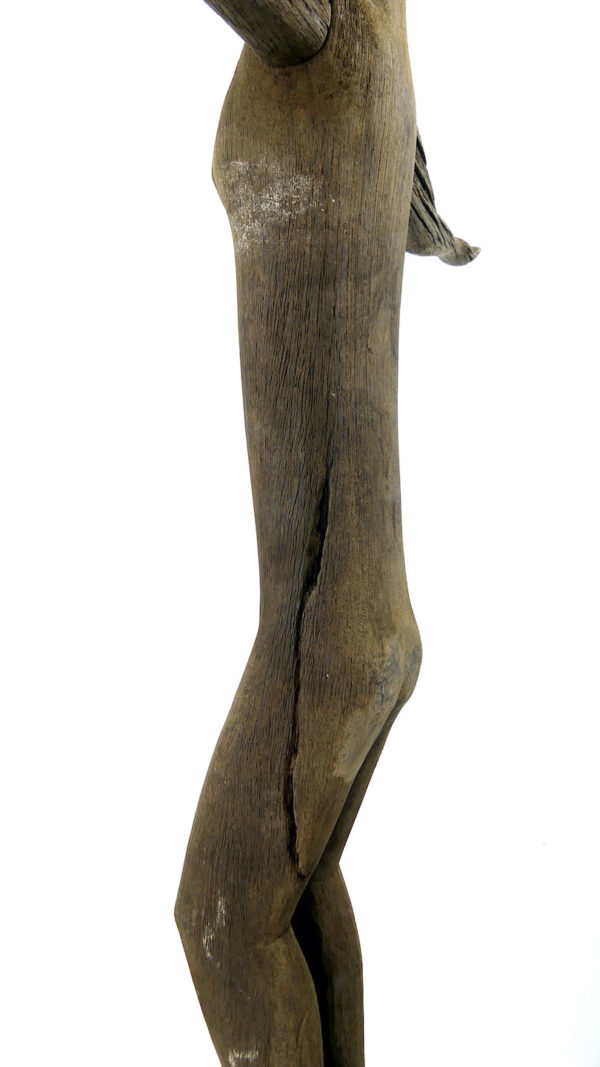 Grande statue Hampatong Pantak ancienne gardien Dayak (détail)