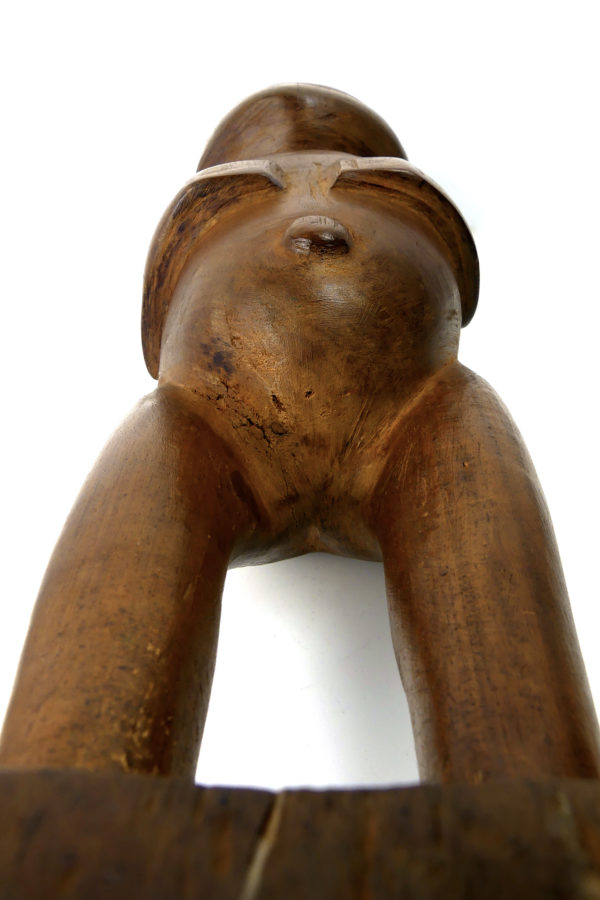 Figure féminine tiki mi-XXe (dessous)