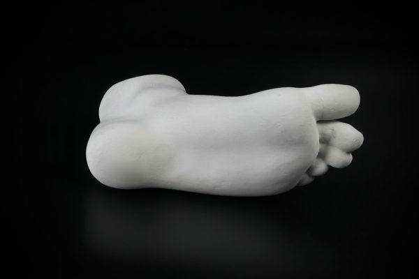 Pied de femme en plâtre de style antique (dessous)