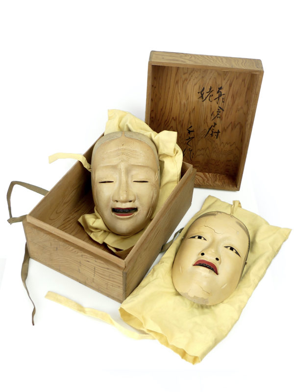 Masques de femmes ko-omote et uba théâtre nô shōwa