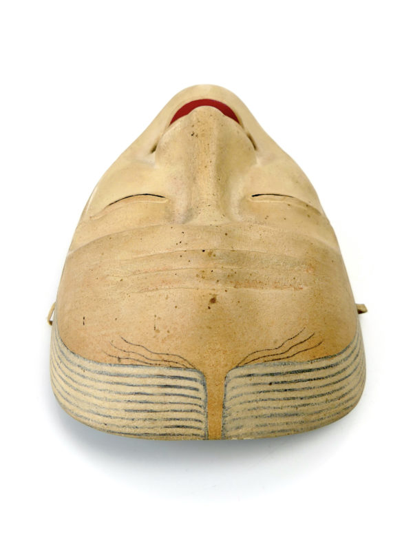 Masques de femmes ko-omote et uba (uba dessus)