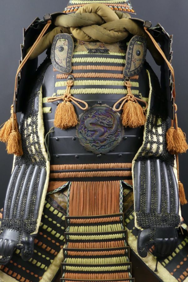 Yoroi au dragon armure de samouraï période Shōwa (détail)