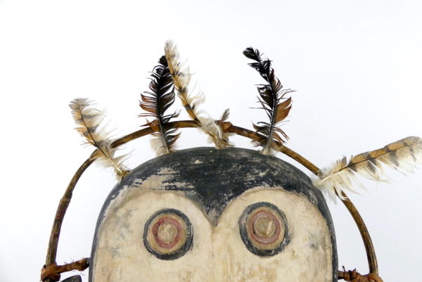 Masque céphalomorphe rond pingouin yupik (détail)