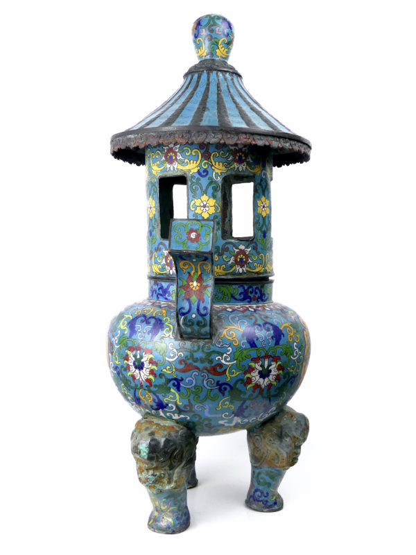 Grand brûle-parfum de temple Qing encensoir tripode en cloisonné (profil)