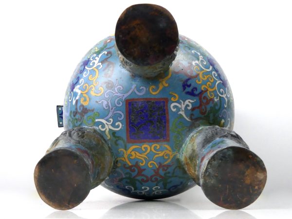 Grand brûle-parfum de temple Qing encensoir tripode en cloisonné (dessous)