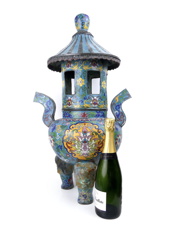 Grand brûle-parfum de temple Qing encensoir tripode en cloisonné (proportion)