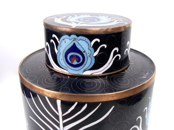 Pot en cloisonné Peacock Fabienne Jouvin (détail)