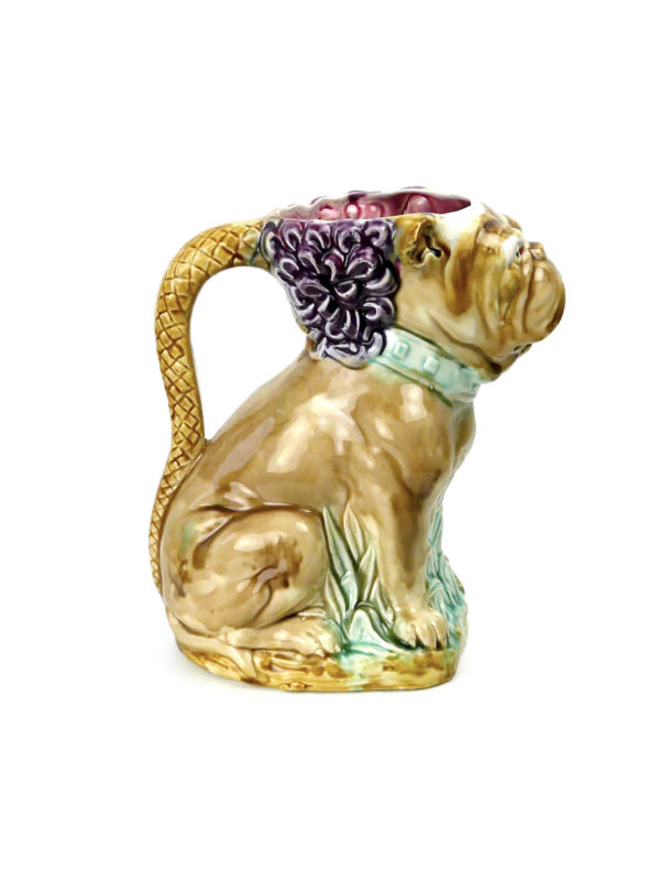 Pichet Le Bouledogue 36 barbotine Faïencerie Onnaing (profil)