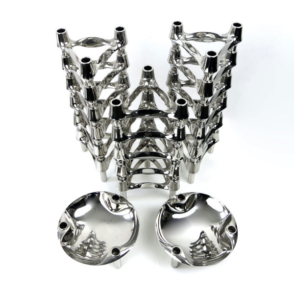 Set de 17 bougeoirs modulables tripodes et 2 coupelles Fritz Nagel (dessus 3/4)