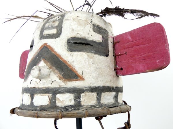 Masque heaume aux oreilles roses Kachina Hopi (3/4)