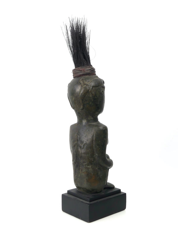 Superbe statue Batak Toba en bronze anthropomorphe (3/4 dos)