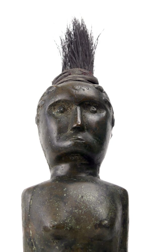 Superbe statue Batak Toba en bronze anthropomorphe (face détail)
