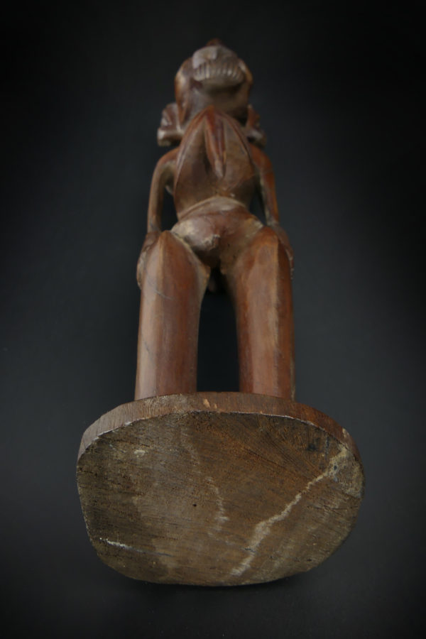 Moaï Kavakava ancien Rapa Nui (dessous)