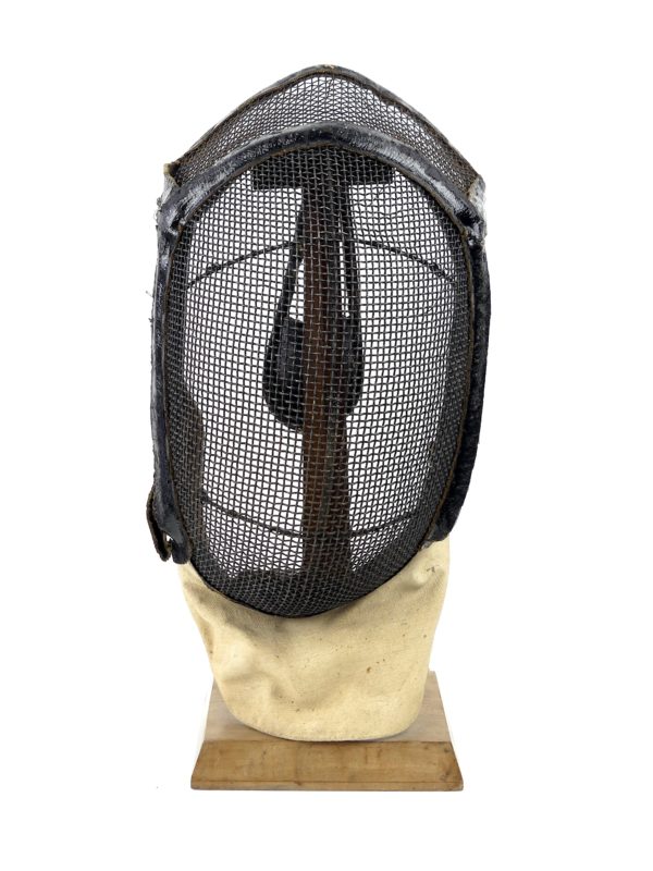 Masque d’escrime ou casque vintage de la fin du XIXe (face)