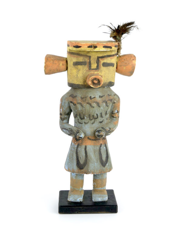Poupée Kachina aux oreilles coniques Hopi Arizona USA (face)