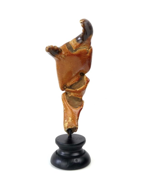 Grande pince de tourteau sur pied (intérieur)