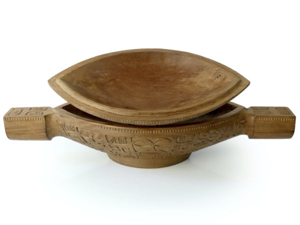 Umete marquisien Tiki plat et couvercle sculpté (face ouvert)
